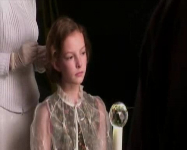 The Golden Compass: Featurette 'Looking for Lyra'

